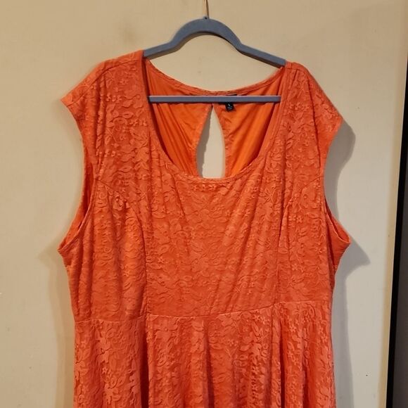Beautiful Torrid dress Size 5 - Picture 2 of 4